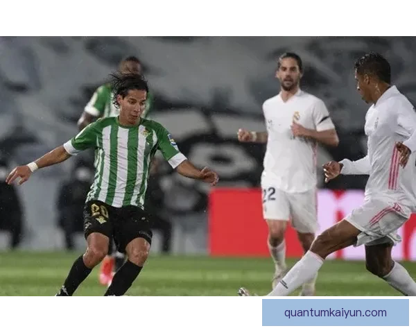 多萨里近期射门方式多样，表现值得关注与期待